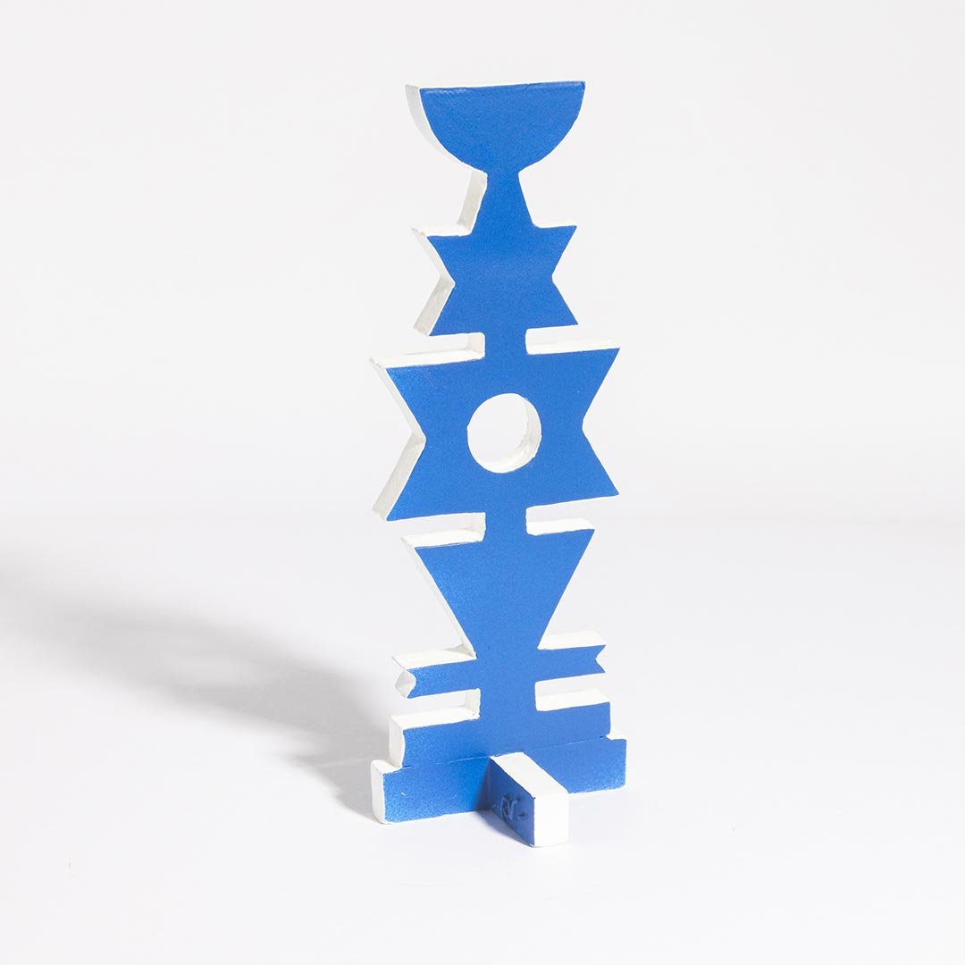 Escultura Torre Azul I recriação tridimensional obra Rubem Valentim concretismo espiritualidade afro-brasileira totem