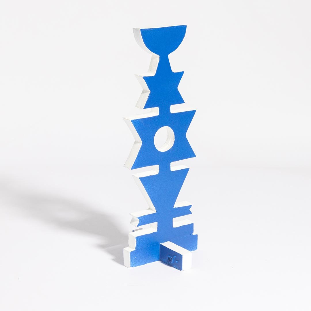 Escultura Torre Azul I recriação tridimensional obra Rubem Valentim concretismo espiritualidade afro-brasileira totem